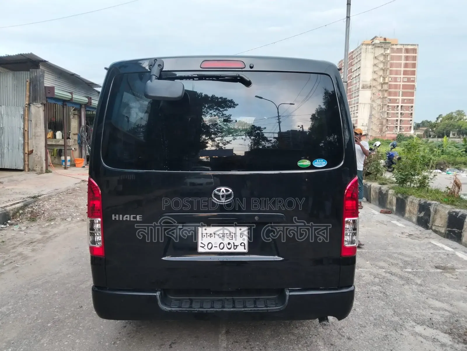 Toyota HiAce 2016 Black