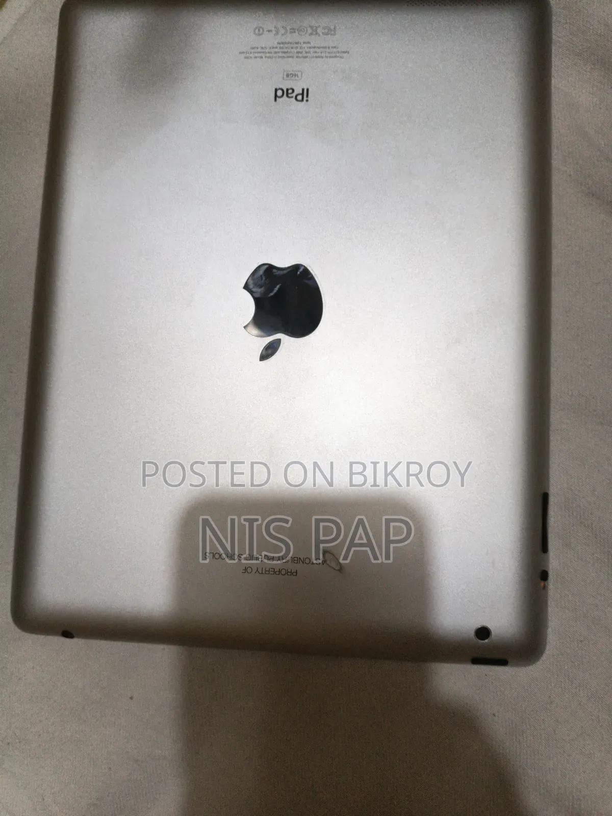 Apple iPad Wi-Fi 16 GB White