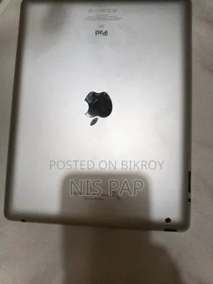 Apple iPad Wi-Fi 16 GB White