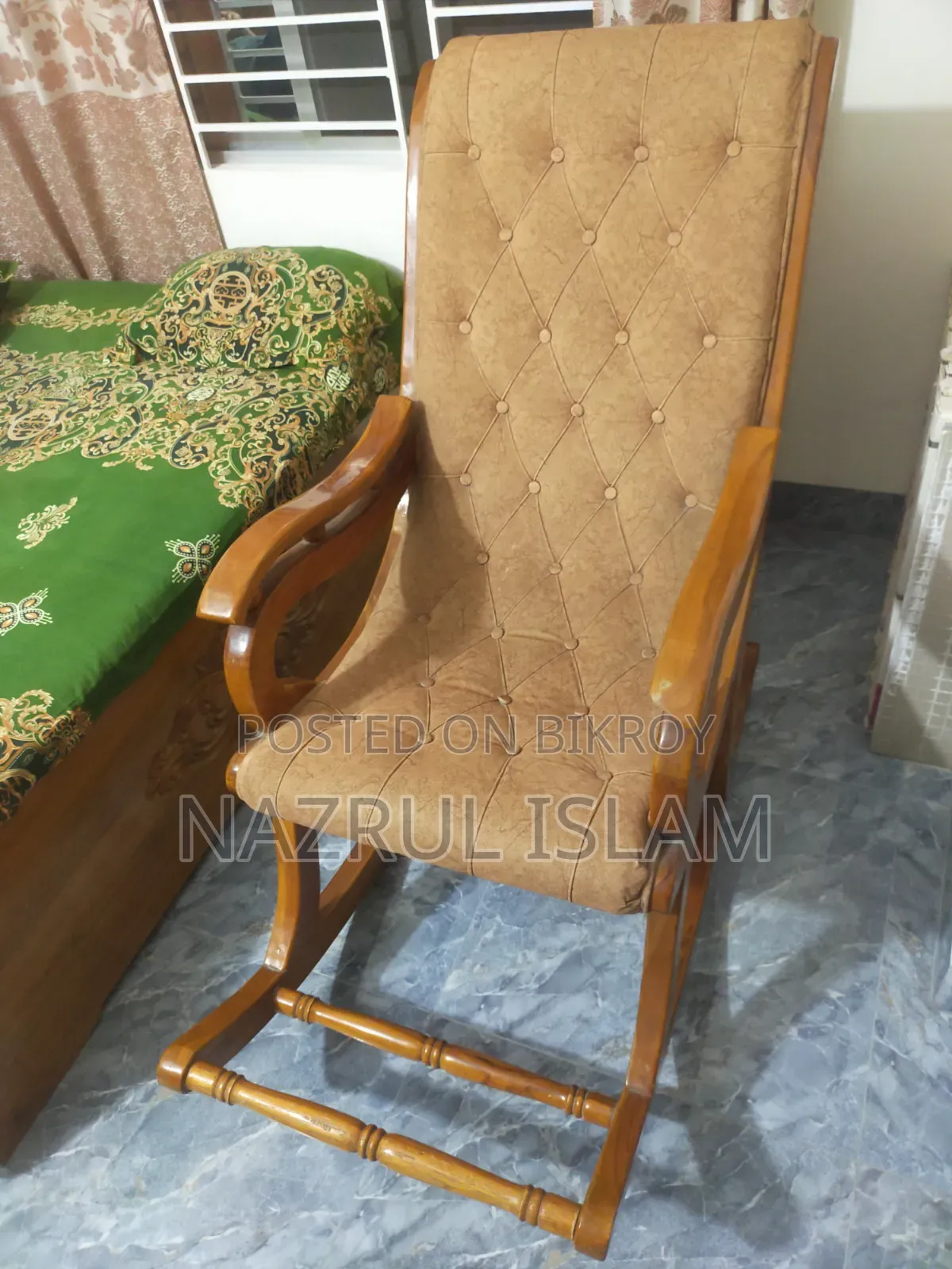 লাক্সারি সেগুন কাঠের রকিং চেয়ার বিক্রি