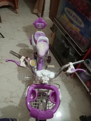 বাচ্চাদের বাইসাইকেল মেয়েদের গ্রামে যাব বিদায় বিক্রি করে দিচ্ছি।