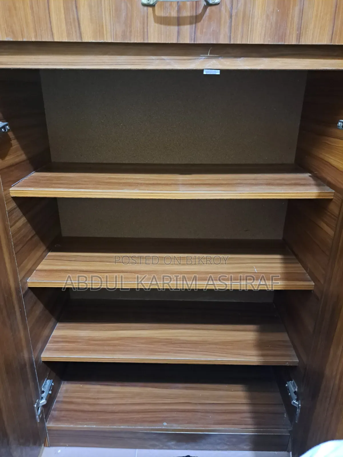 Wardrobe / Almirah
