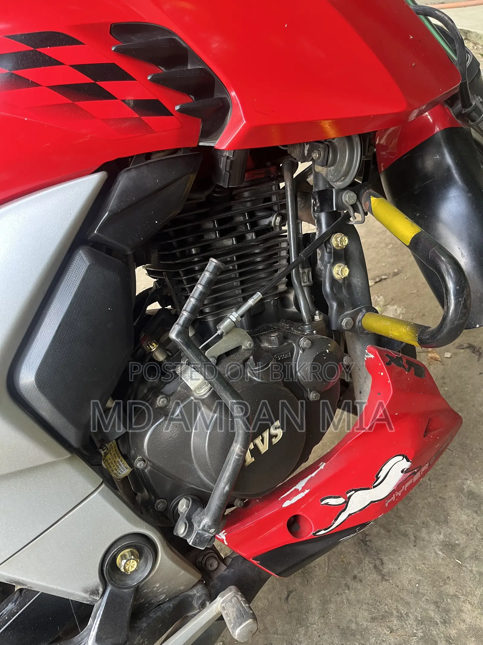 TVS Apache RTR 160 4V 2022 Red