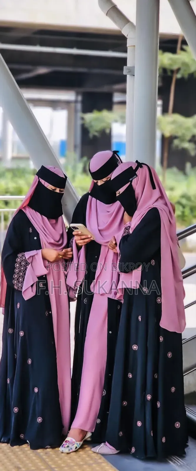 Coin/Paisa Burqa