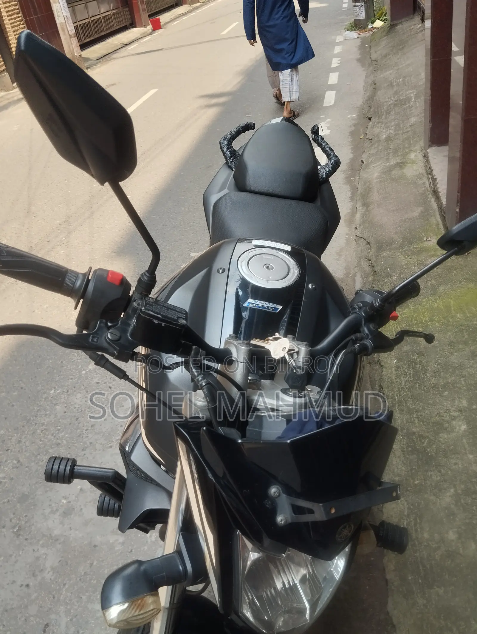 ইয়ামাহা এফজেড ২০২৪ গ্রে