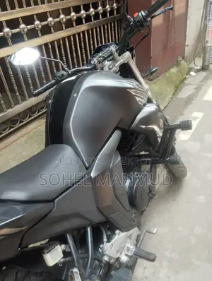 ইয়ামাহা এফজেড ২০২৪ গ্রে