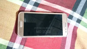 Samsung Galaxy J2 8 GB Gold