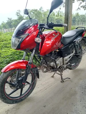 বাজাজ পালসার ১৫০ ২০১৩ লাল