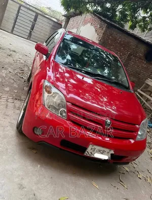 টয়োটা আইএসটি ২০০৫ লাল