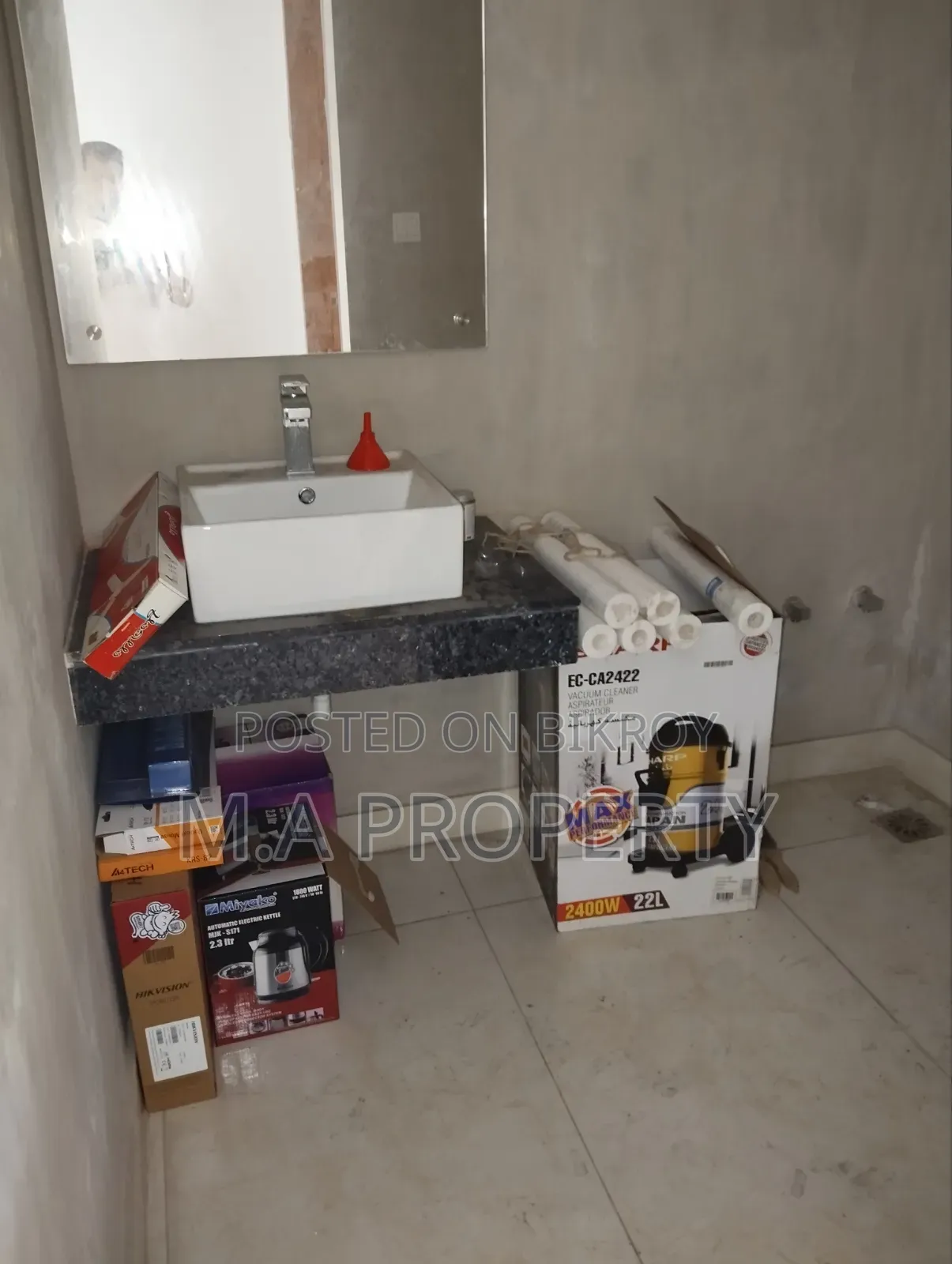 4 Bedroom Apartment in Impuri, Gulshan for Rent