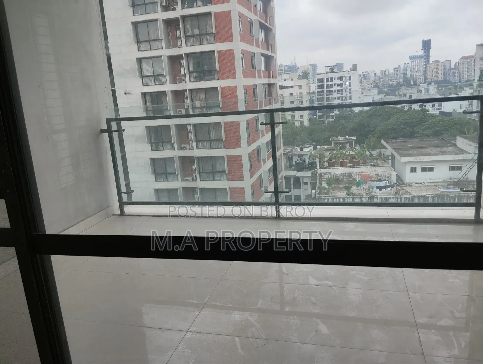 4 Bedroom Apartment in Impuri, Gulshan for Rent