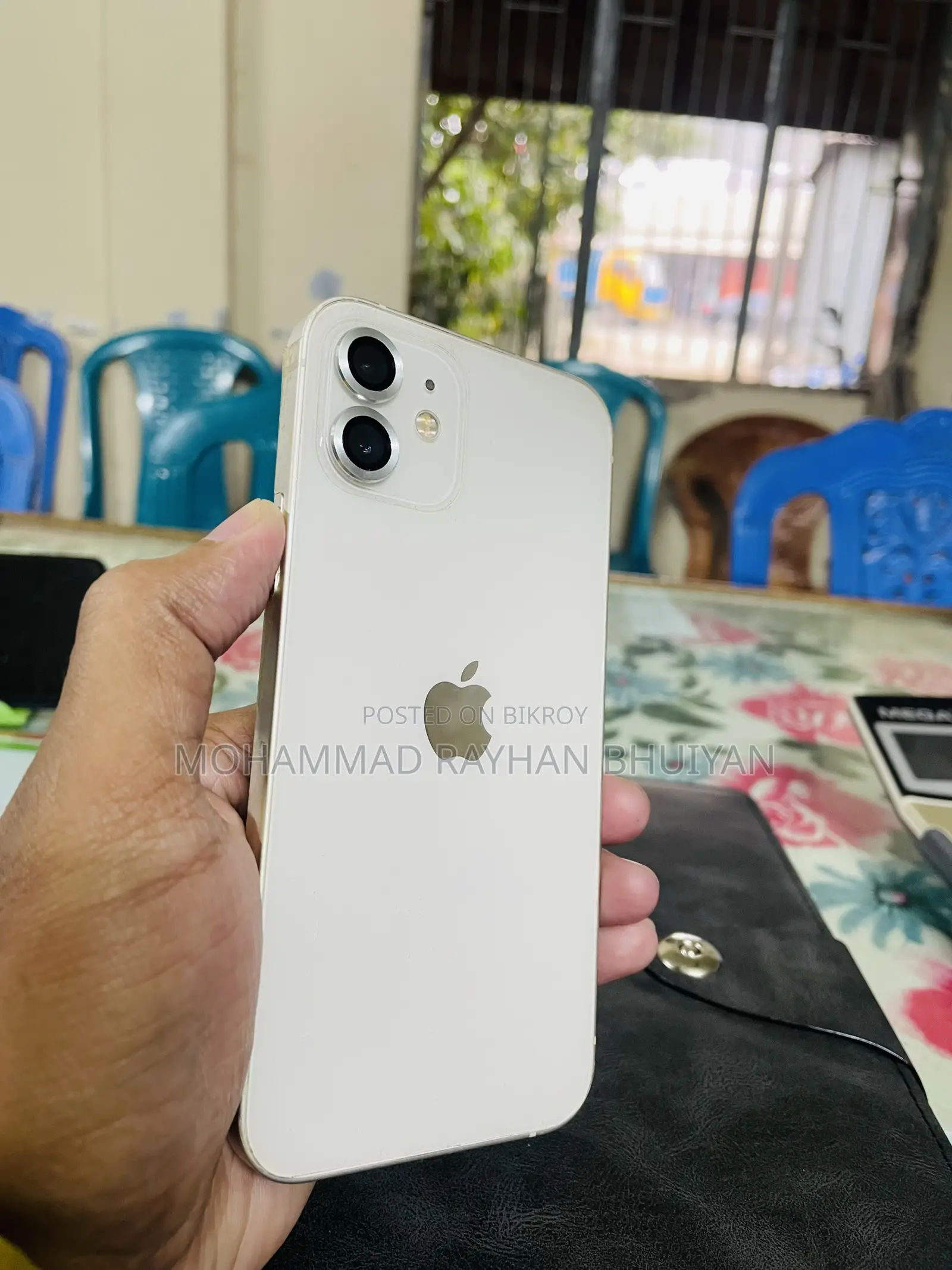অ্যাপল আইফোন ১২ ৬৪ জিবি সাদা