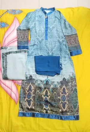মেয়েদের থ্রি-পিস
