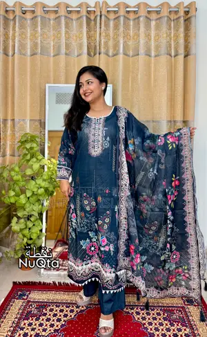 নারীদের জন্য প্রিমিয়াম পাকিস্তানি স্টাইল সেলাই করা ৩ পিস লন ড্রেস