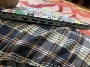 ল্যাপটপ লেনোভো আইডিয়াপ্যাড ৩২০ ৪জিবি ইন্টেল কোর আই৩ এসএসডি ২৫৬জিবি