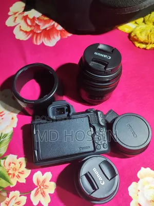 Canon Camera M50