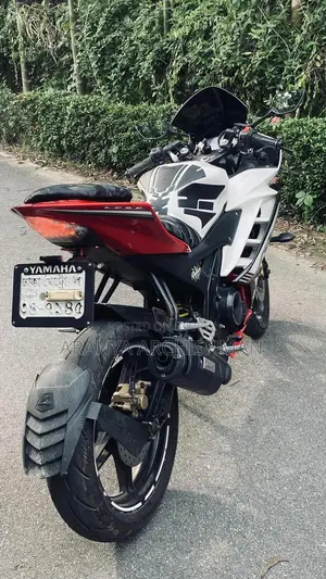 Yamaha R1 2017 White