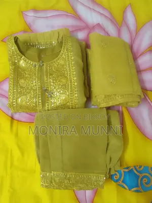 মেয়েদের থ্রি পিস