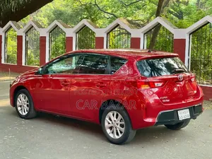Toyota Auris 2014 Red