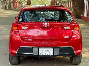 Toyota Auris 2014 Red