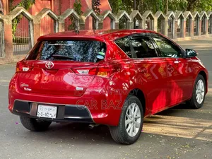 Toyota Auris 2014 Red