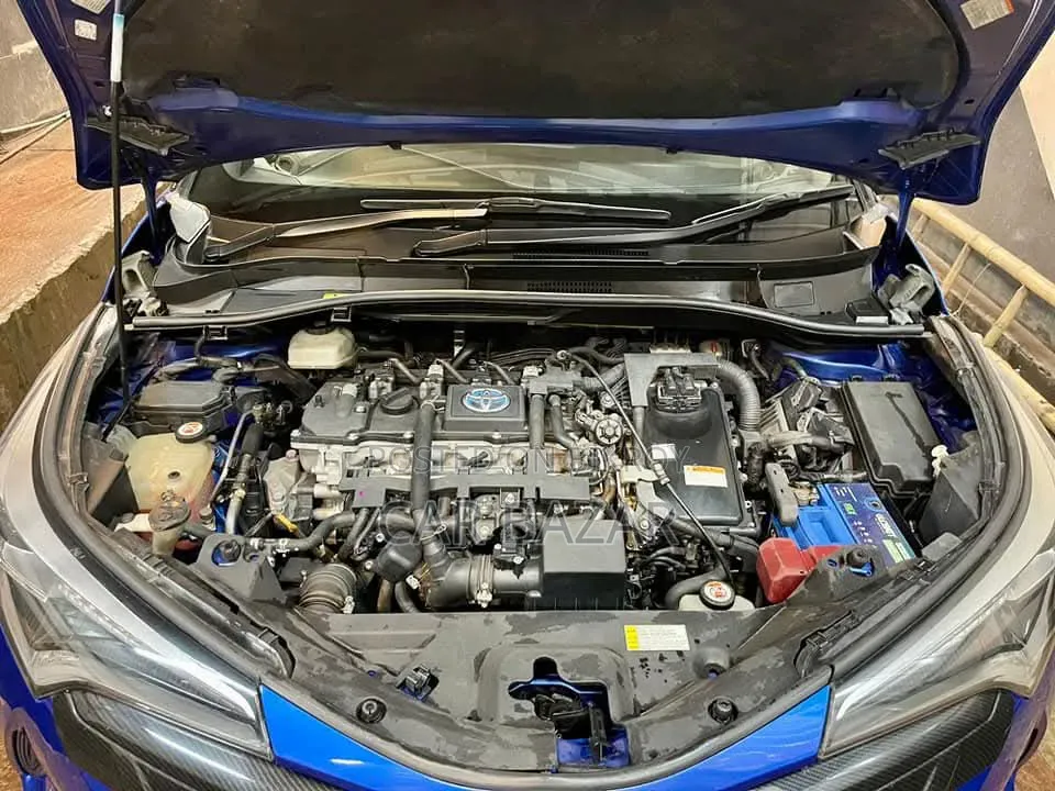 Toyota C-HR 2017 Blue