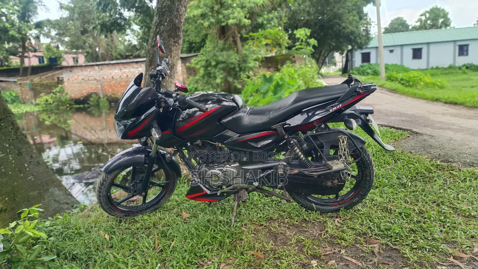বাজাজ পালসার ১৫০ ২০১৮ ব্ল্যাক