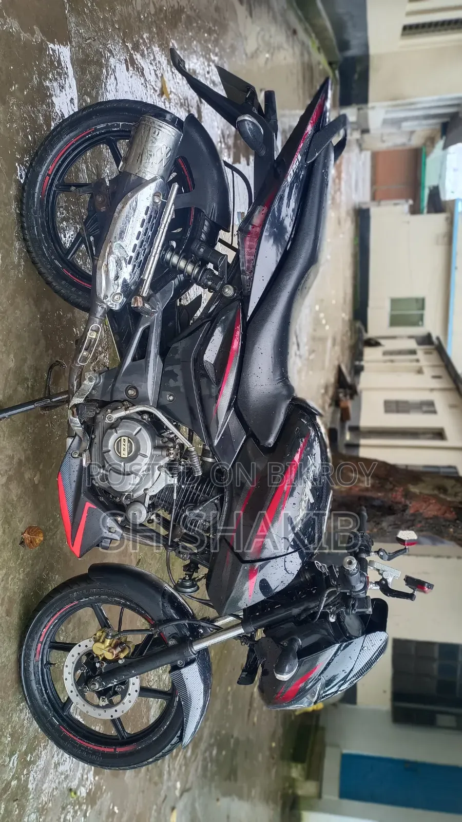 বাজাজ পালসার ১৫০ ২০১৮ ব্ল্যাক