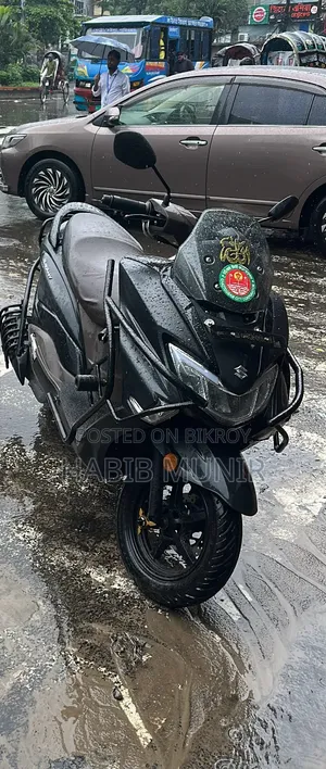 Suzuki Burgman 125 2023 Black