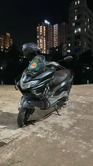 Suzuki Burgman 125 2023 Black