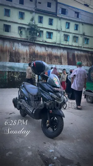Suzuki Burgman 125 2023 Black