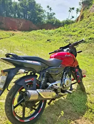 Bajaj Pulsar 150 2012 Red