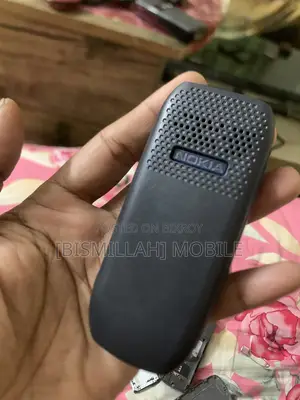 নোকিয়া ১৬১৬ কালো