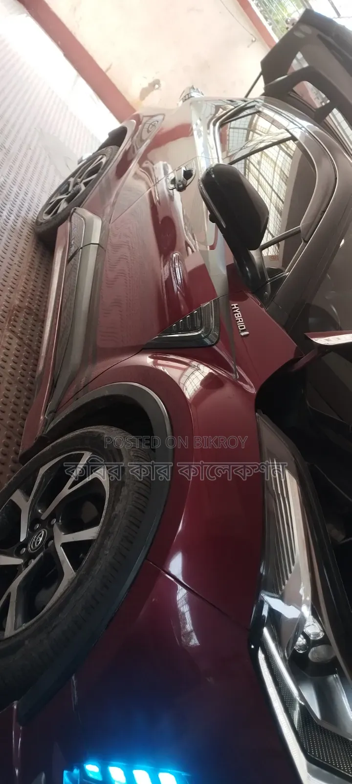 Toyota C-HR 2018 Maroon