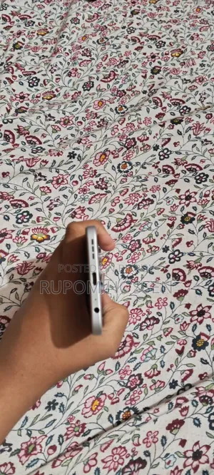 টেকনো স্পার্ক ৪০ প্রো ১২৮ জিবি সিলভার