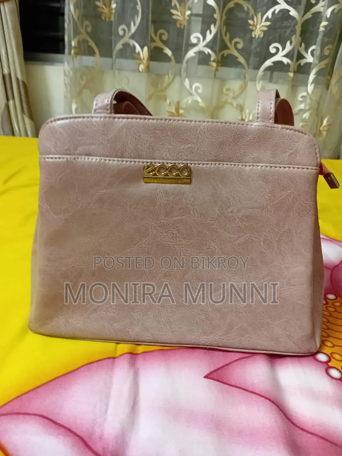 Medium Size Leather Handbag (Women's)