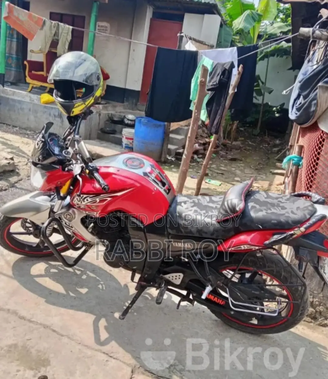 ইয়ামাহা এফজেড ২০১৫ লাল