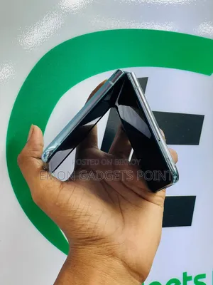 মটোরোলা রেজর ৪০ আল্ট্রা ২৫৬ জিবি ব্লু