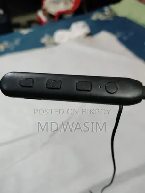 Iconic Bluetooth Earphone
