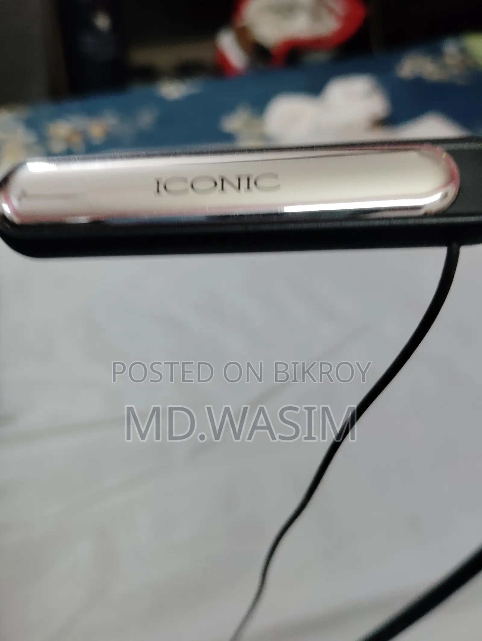 Iconic Bluetooth Earphone