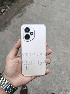 নতুন অনর ৪০০ ৫১২ জিবি