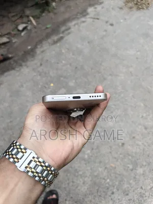 নতুন অনর ৪০০ ৫১২ জিবি