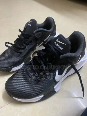 সাশ্রয়ী মূল্যে অরিজিনাল নাইকি জুতো