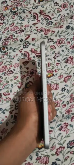 টেকনো স্পার্ক ৪০ প্রো ১২৮ জিবি সিলভার