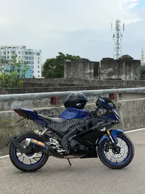 ইয়ামাহা আর১৫ ভি৩ ২০২০ ব্লু