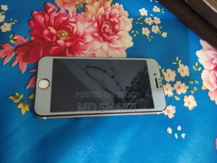 Apple iPhone 6 64 GB White