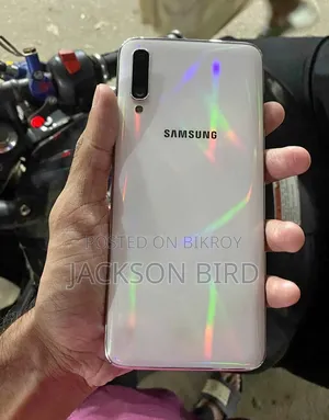 স্যামসাং গ্যালাক্সি এ৫০ ৬৪ জিবি সাদা