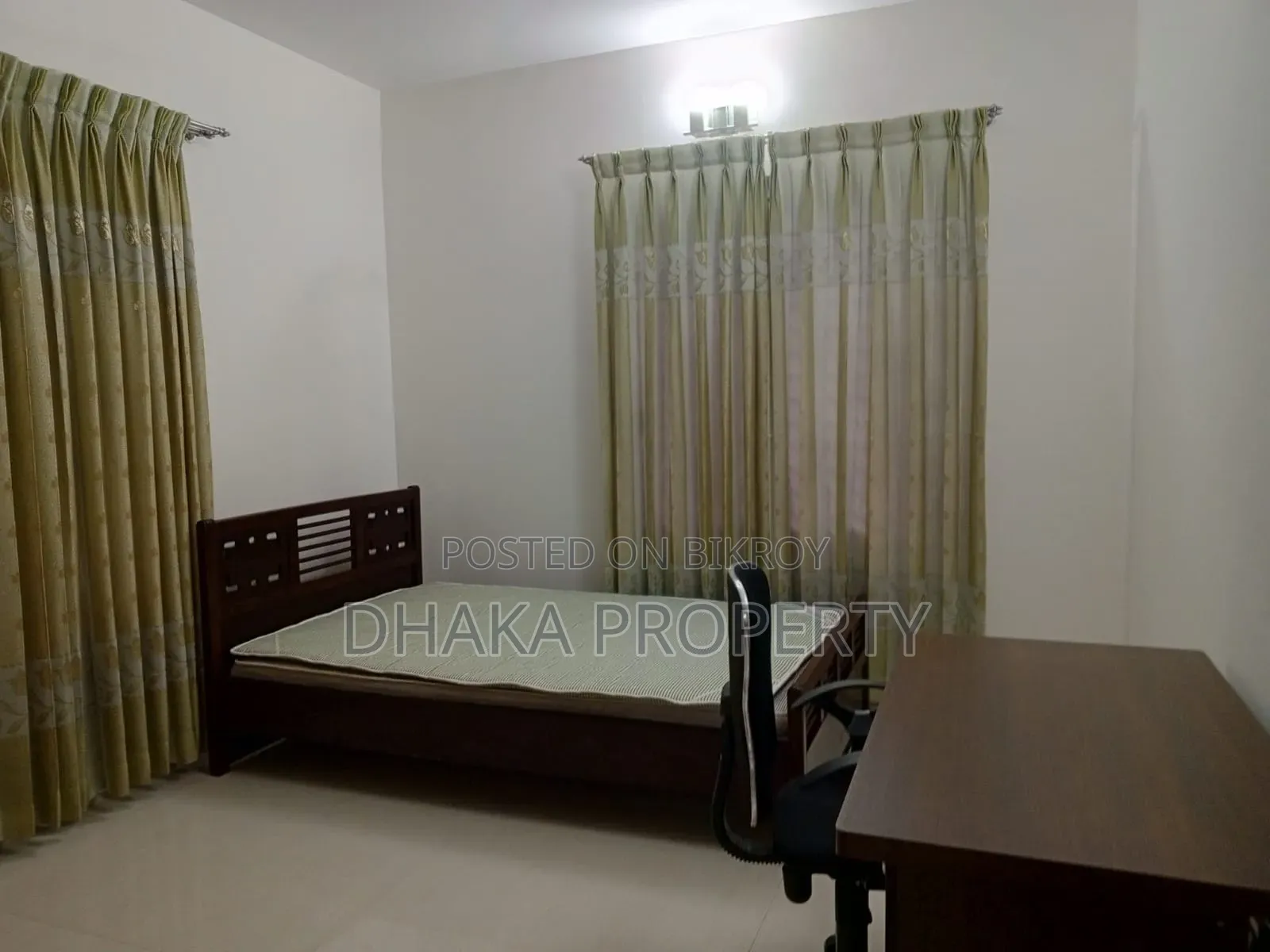 গুলশানে ভাড়ার জন্য আসবাবপত্রসহ ৩ বেডরুমের অ্যাপার্টমেন্ট