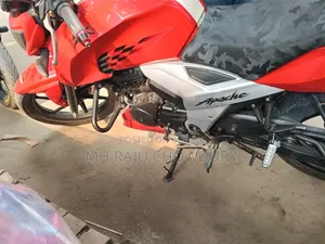 টিভিএস আপাচি ১৬০ ৪ভি ২০১৮ রেড