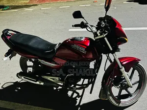 Runner Bullet 100 2016 Red
